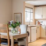 4 Crambeck Court