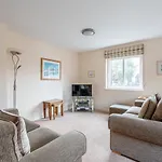 4 Crambeck Court